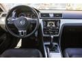 Candy White - Passat 2.5L SE Photo No. 29