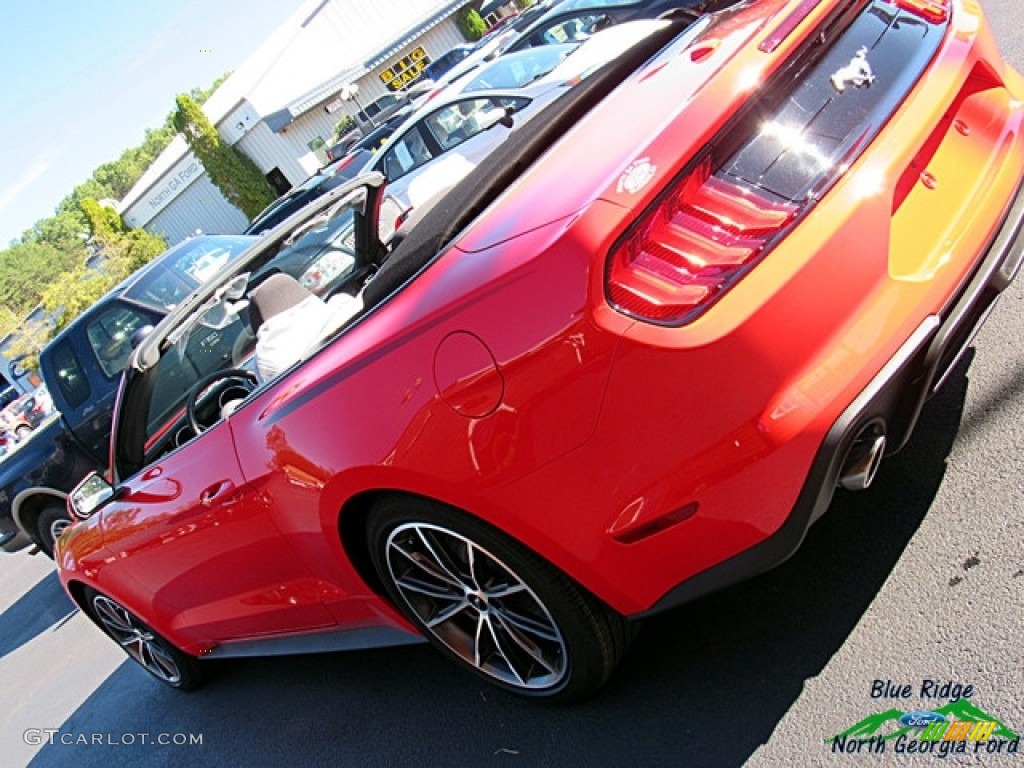 2019 Mustang EcoBoost Convertible - Race Red / Ebony photo #31
