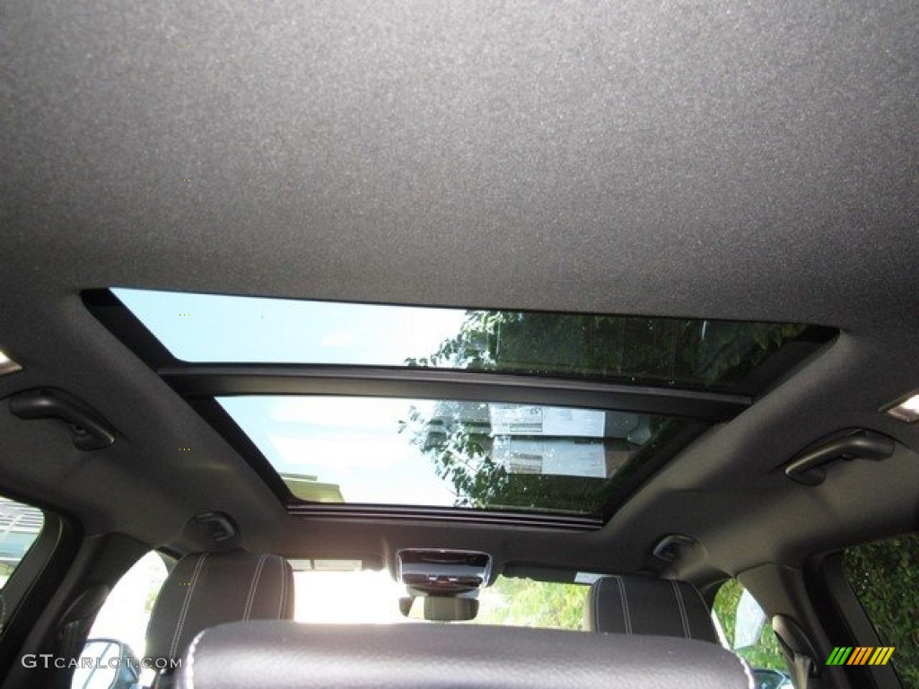 2019 Land Rover Range Rover Velar S Sunroof Photo #129905172