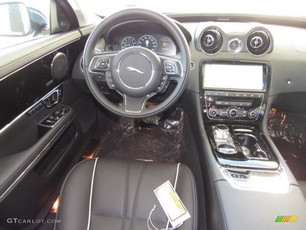 2019 Jaguar XJ R-Sport Dashboard Photos