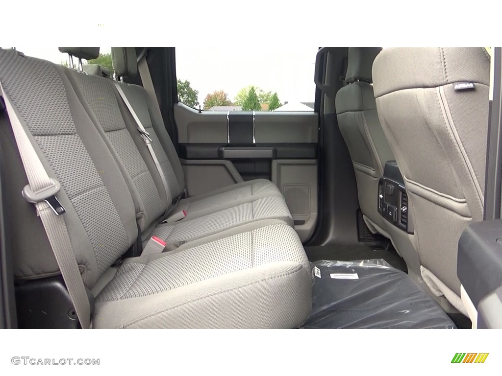 2019 Ford F250 Super Duty XLT Crew Cab 4x4 Rear Seat Photo #129906084