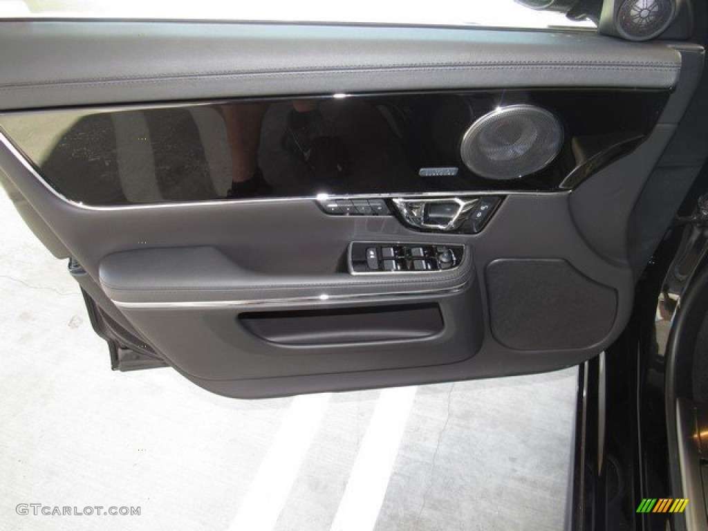 2019 Jaguar XJ R-Sport Door Panel Photos