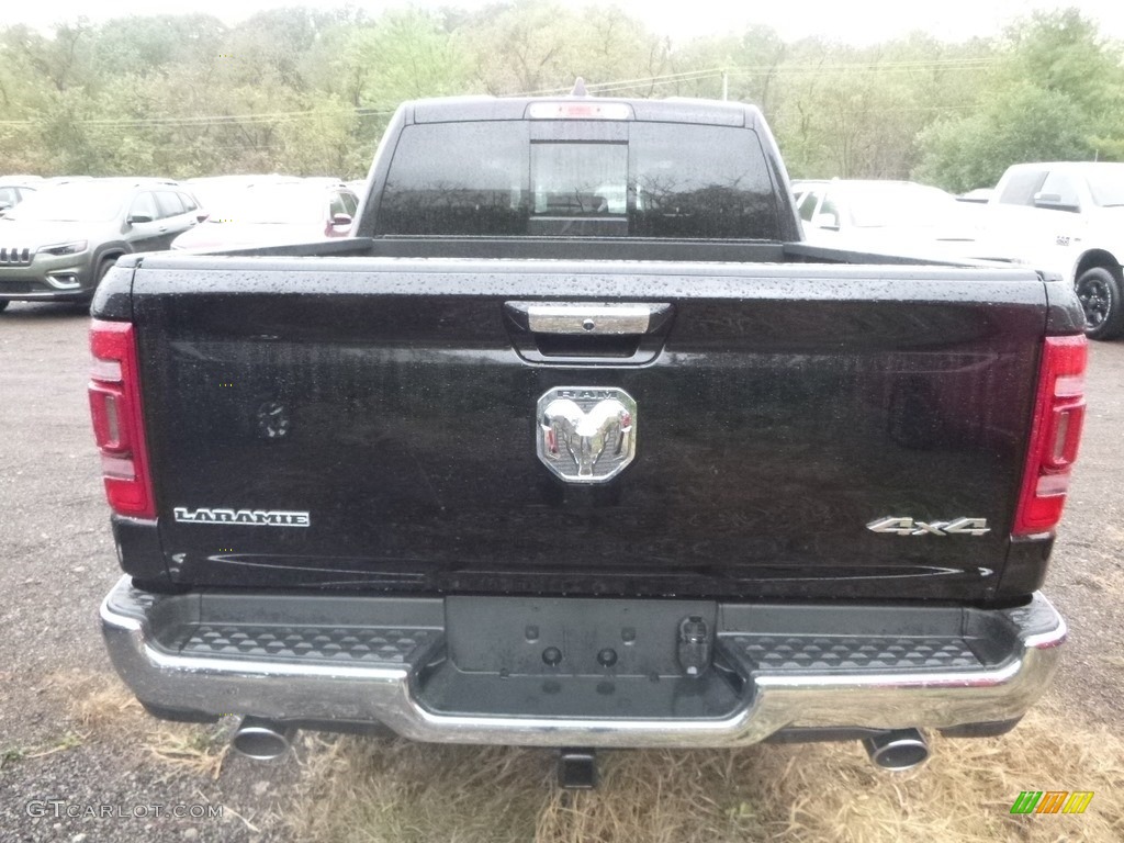 2019 1500 Laramie Crew Cab 4x4 - Diamond Black Crystal Pearl / Black photo #4