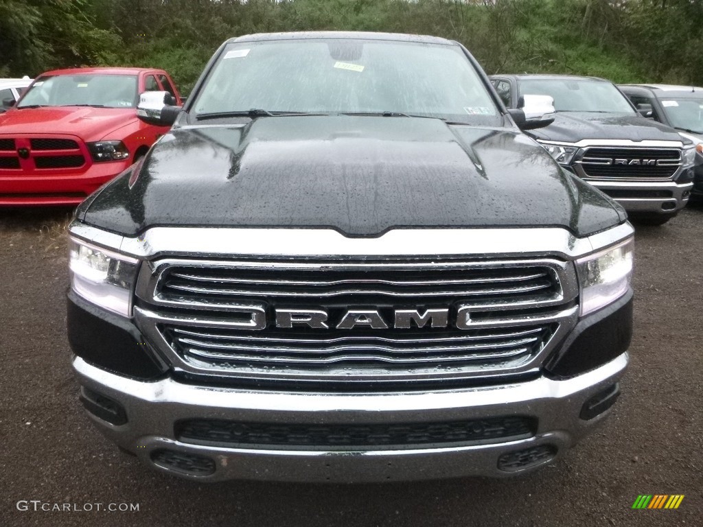 2019 1500 Laramie Crew Cab 4x4 - Diamond Black Crystal Pearl / Black photo #8