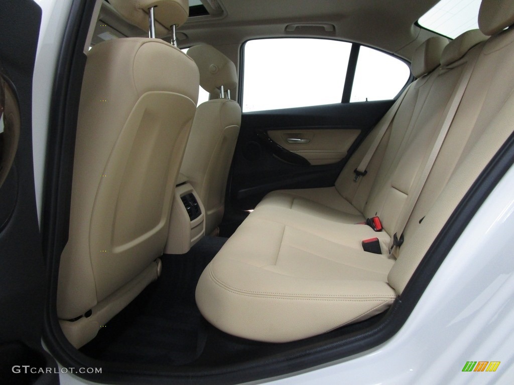2017 3 Series 320i xDrive Sedan - Alpine White / Venetian Beige/Black photo #12