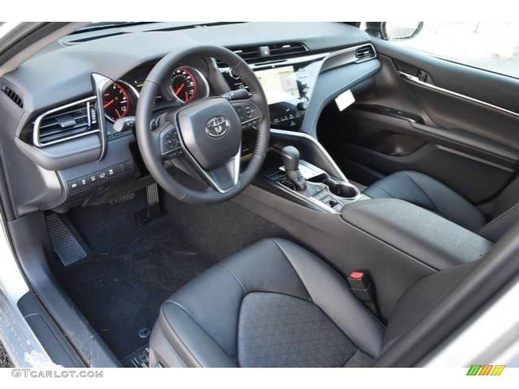 Black Interior 2019 Toyota Camry XSE Photo #129926716