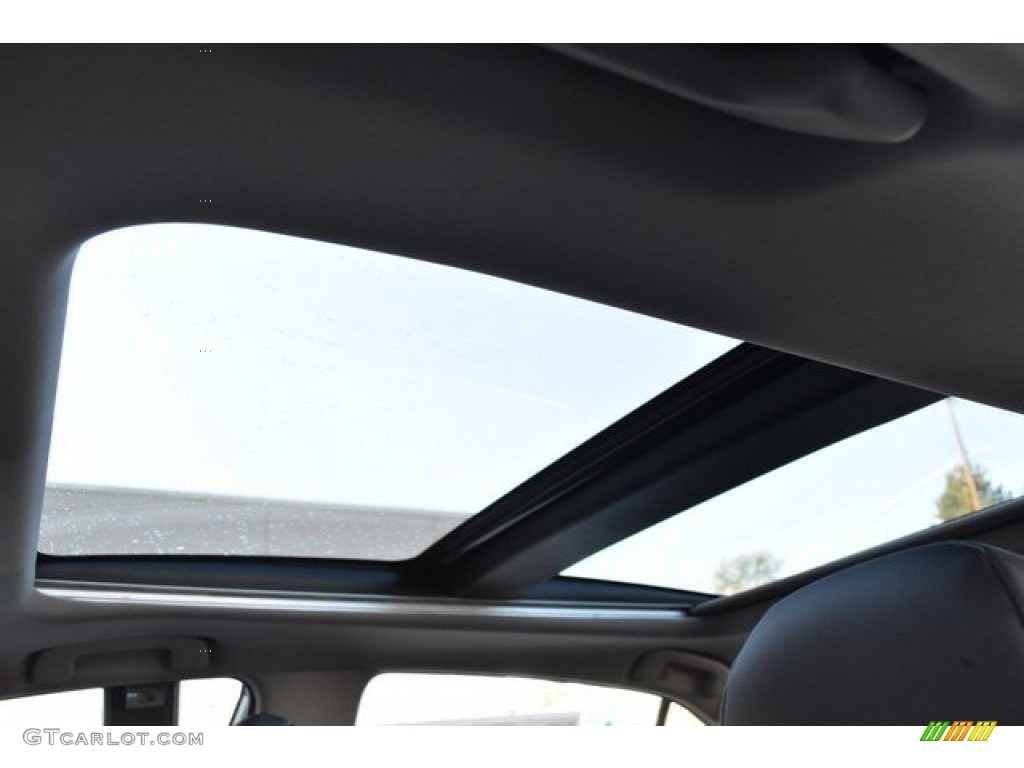 2019 Camry XSE - Celestial Silver Metallic / Black photo #9
