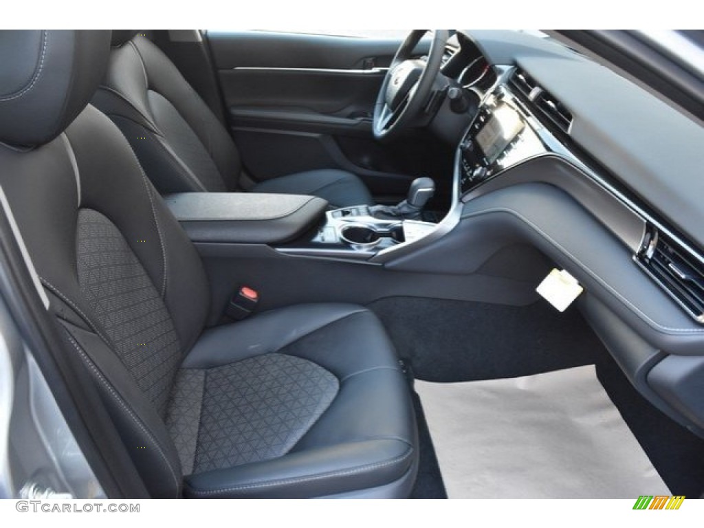 2019 Camry XSE - Celestial Silver Metallic / Black photo #12