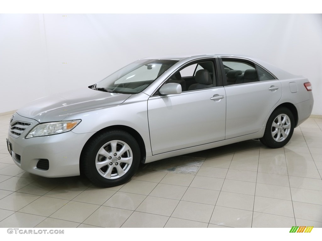2011 Camry LE - Classic Silver Metallic / Ash photo #3