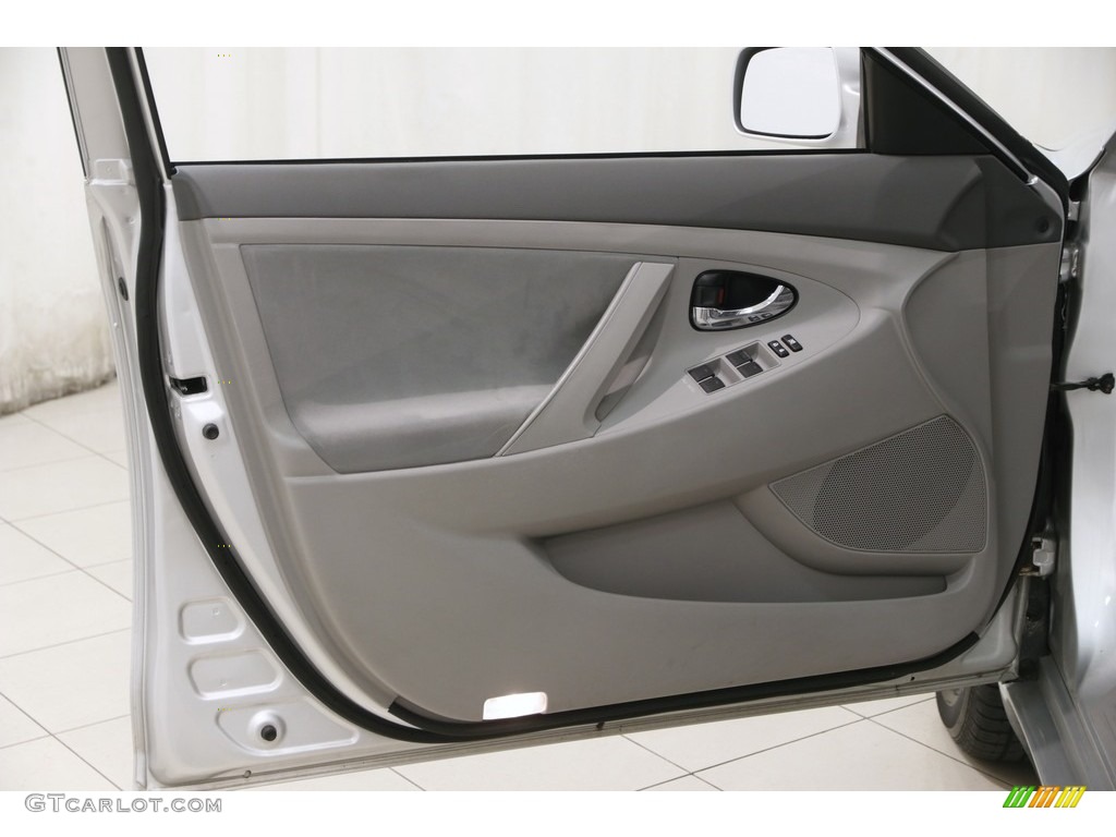 2011 Camry LE - Classic Silver Metallic / Ash photo #4