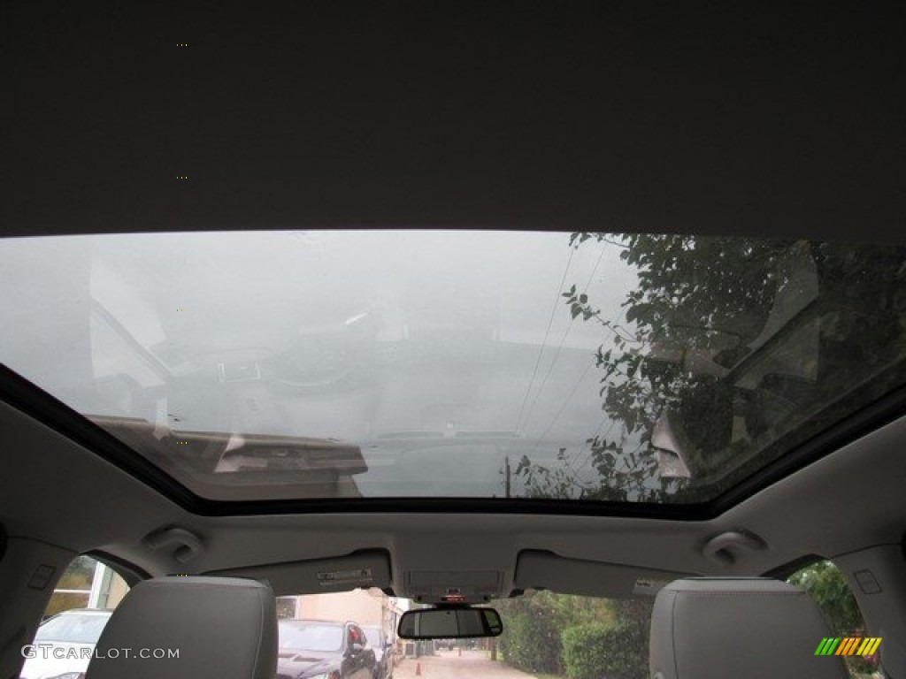 2019 Land Rover Discovery Sport HSE Sunroof Photos