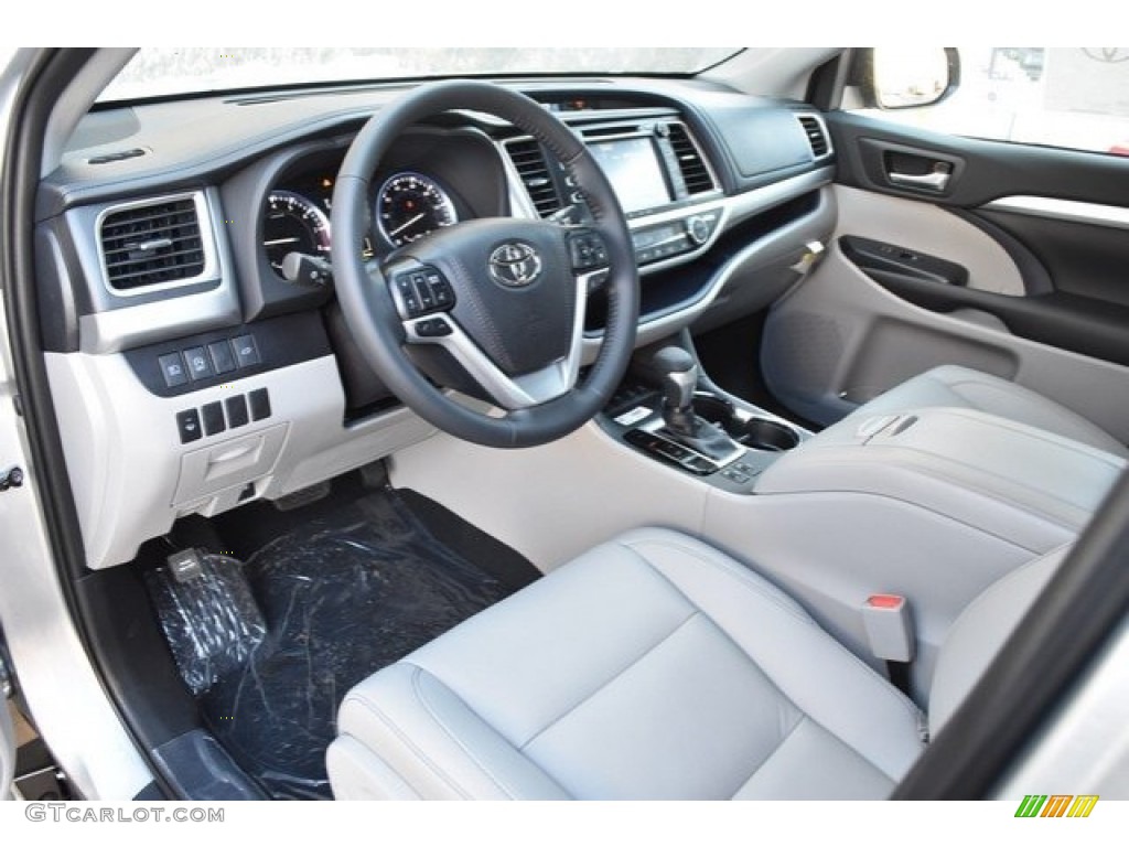 Ash Interior 2019 Toyota Highlander XLE AWD Photo #129929260
