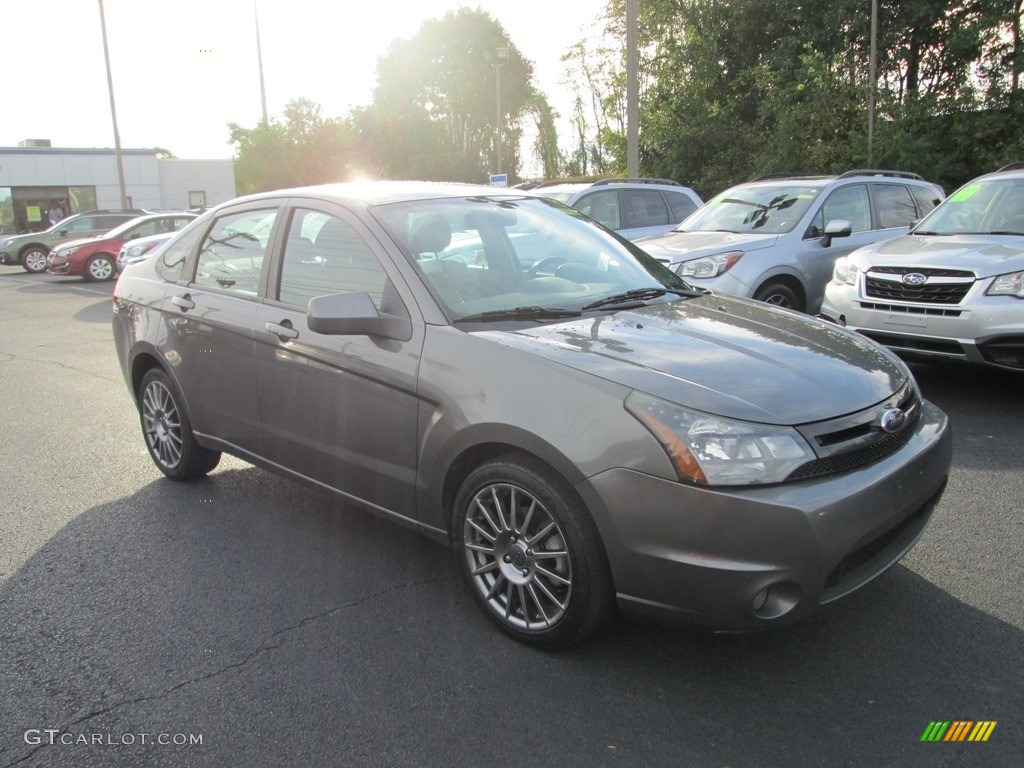 2010 Focus SES Sedan - Sterling Grey Metallic / Charcoal Black photo #4