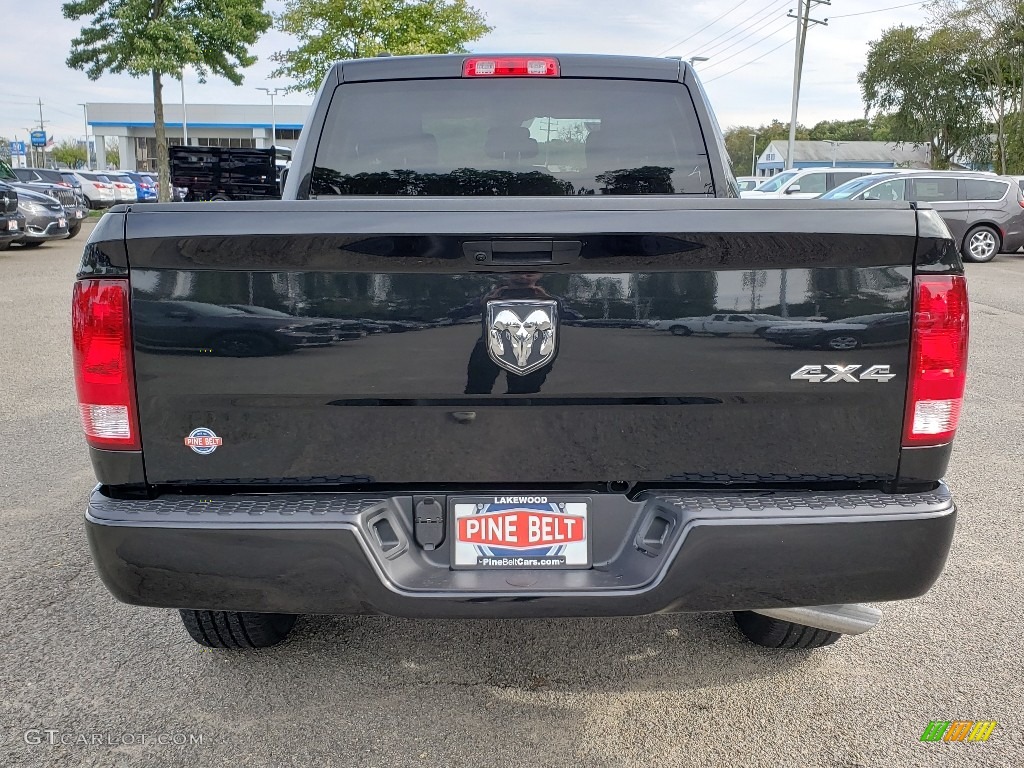 2019 1500 Classic Tradesman Quad Cab 4x4 - Brilliant Black Crystal Pearl / Black photo #5