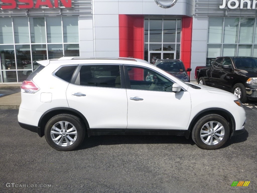 2014 Rogue SV AWD - Moonlight White / Charcoal photo #3