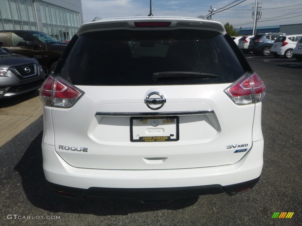 2014 Rogue SV AWD - Moonlight White / Charcoal photo #5