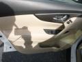 2014 Moonlight White Nissan Rogue SV AWD  photo #14