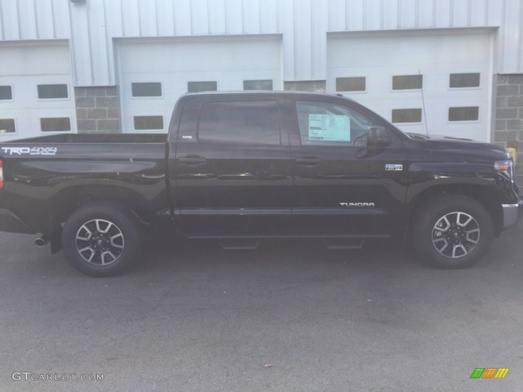 2019 Tundra TRD Off Road CrewMax 4x4 - Midnight Black Metallic / Graphite photo #2