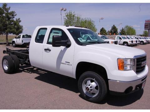2009 GMC Sierra 3500HD Extended Cab 4x4 Chassis Data, Info and Specs