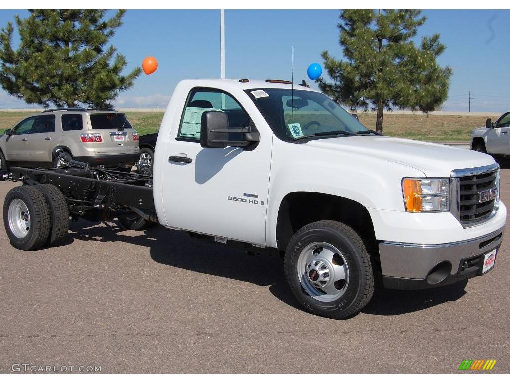 2009 Sierra 3500HD Regular Cab 4x4 Chassis - Summit White / Dark Titanium photo #1