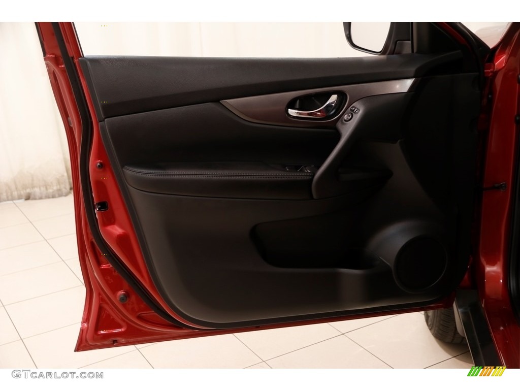 2015 Rogue SV AWD - Cayenne Red / Charcoal photo #4
