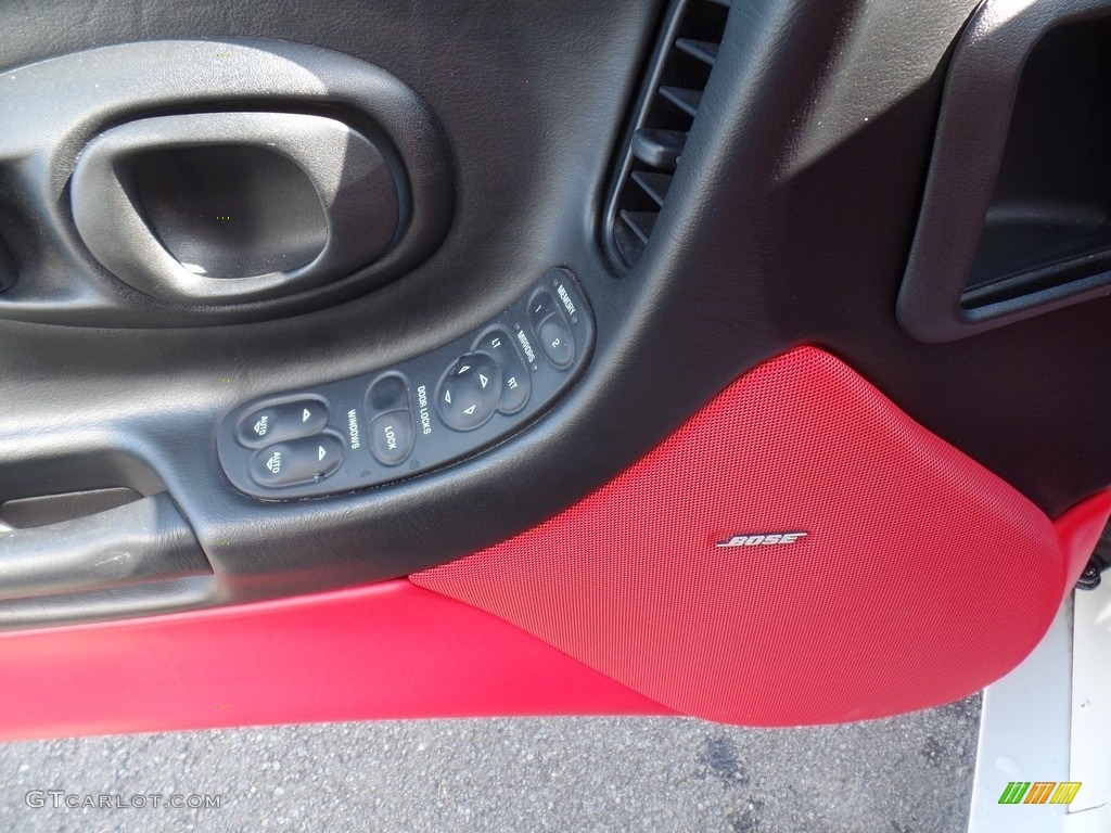 2002 Corvette Convertible - Speedway White / Torch Red photo #18