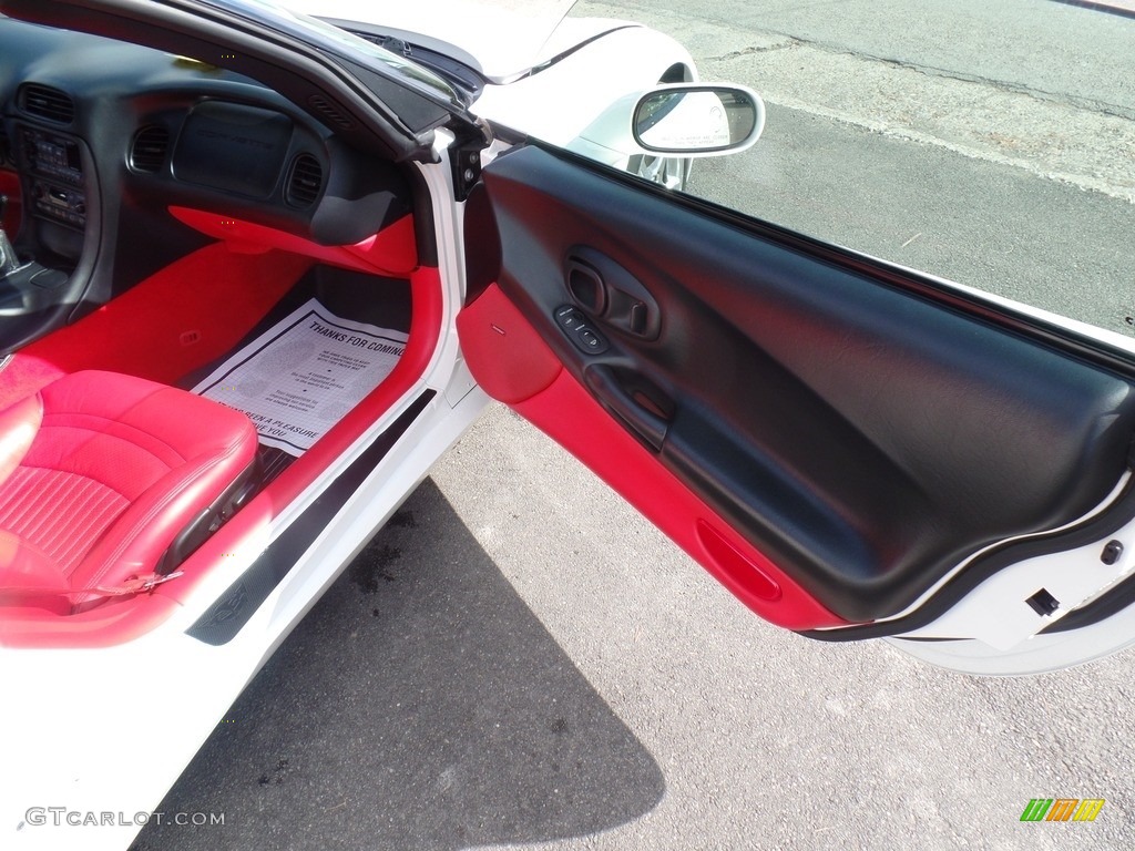 2002 Corvette Convertible - Speedway White / Torch Red photo #33