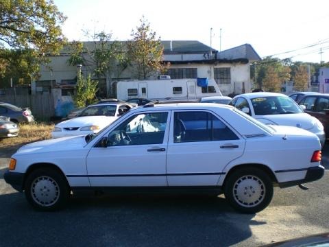 1988 Mercedes-Benz 190 Class 190E 2.3 Data, Info and Specs