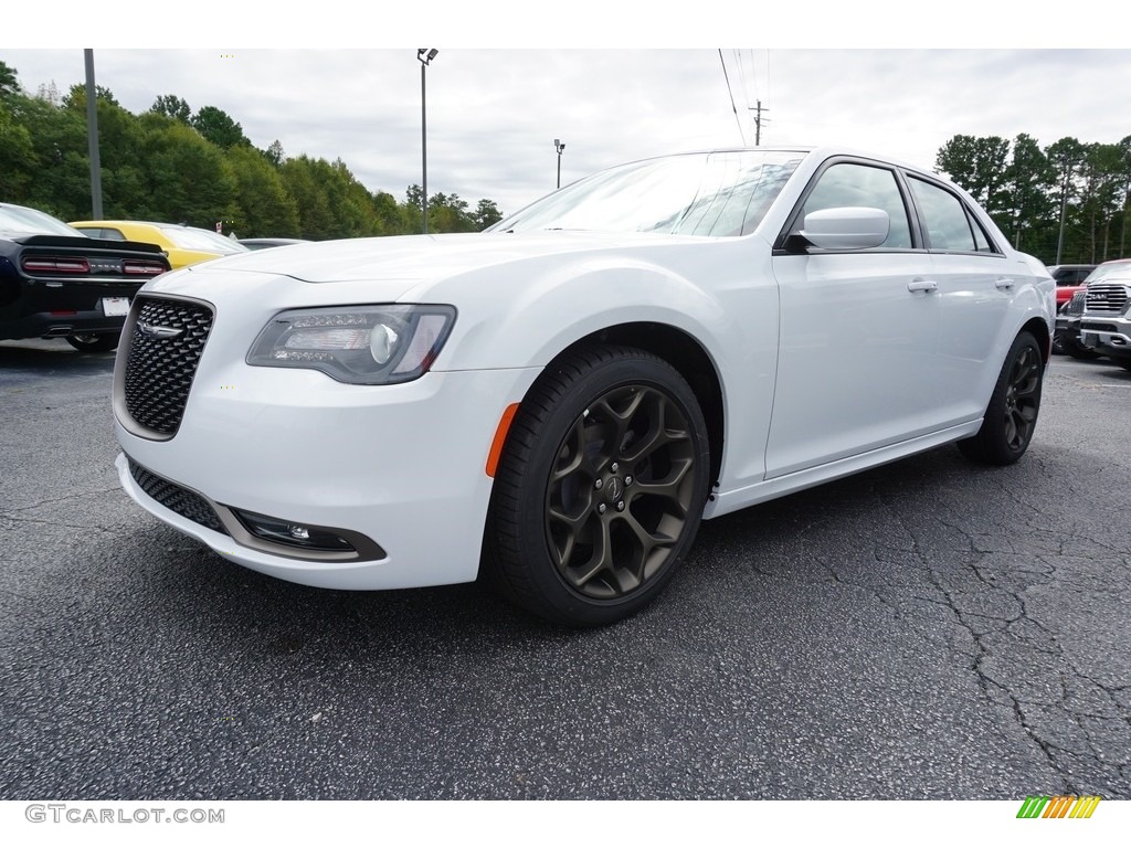 Bright White 2019 Chrysler 300 S Exterior Photo #129950620