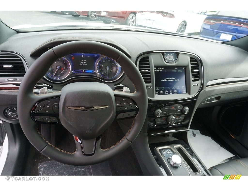 2019 Chrysler 300 S Caramel/Black Dashboard Photo #129950671