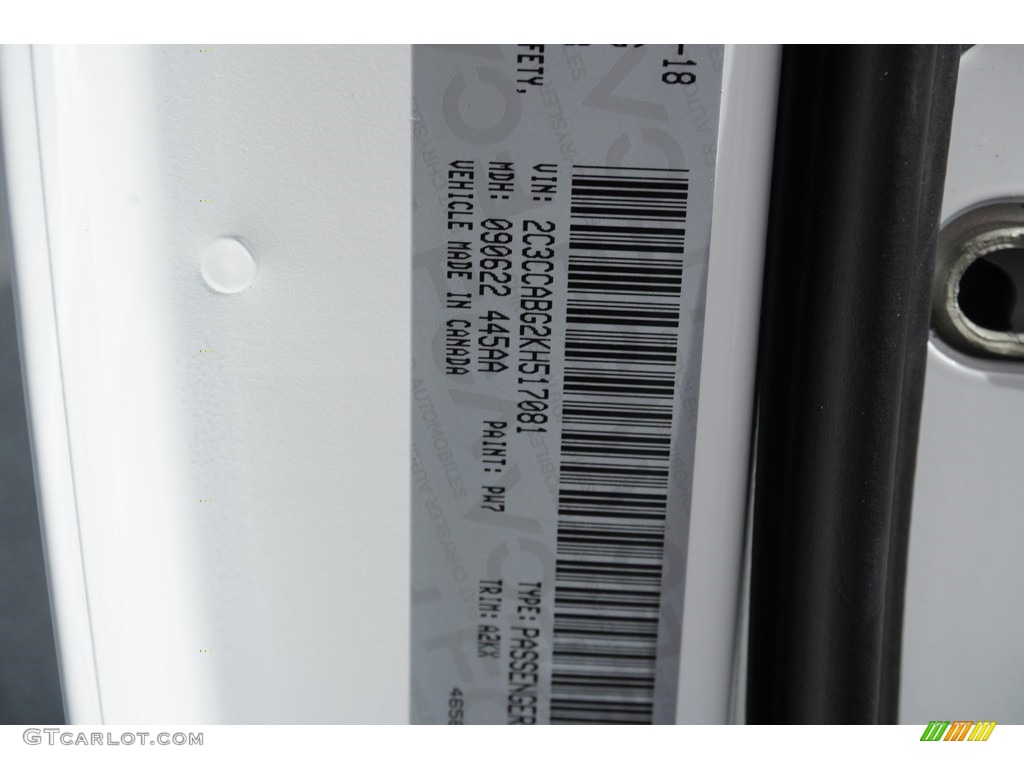 2019 300 Color Code PW7 for Bright White Photo #129950953