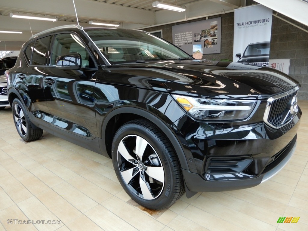 2019 XC40 T5 Momentum AWD - Onyx Black Metallic / Blond photo #1