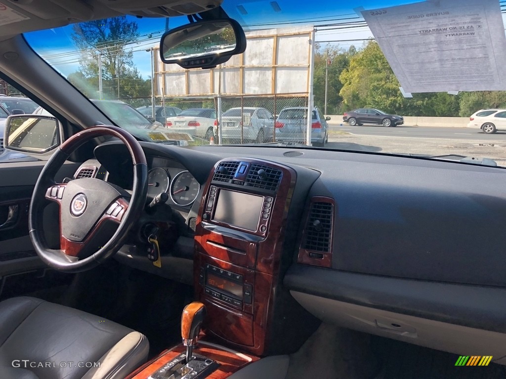 2006 SRX V6 - Light Platinum / Cashmere photo #12