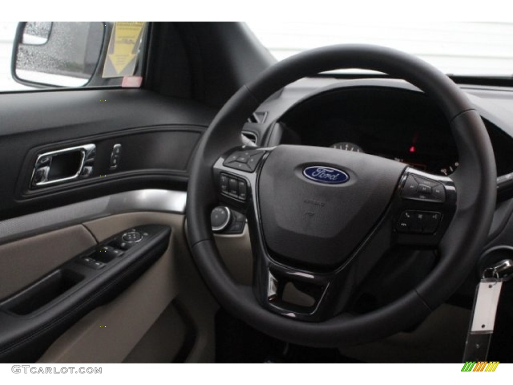 2018 Explorer FWD - Oxford White / Medium Stone photo #26