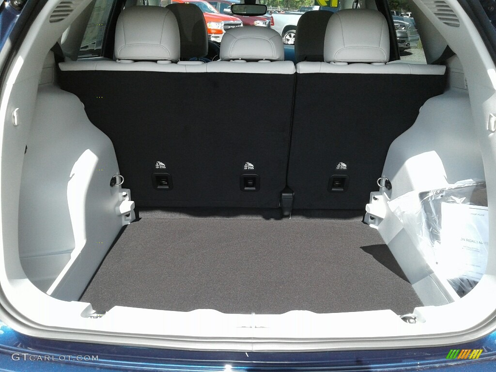 2019 Jeep Compass Latitude Trunk Photo #129958069