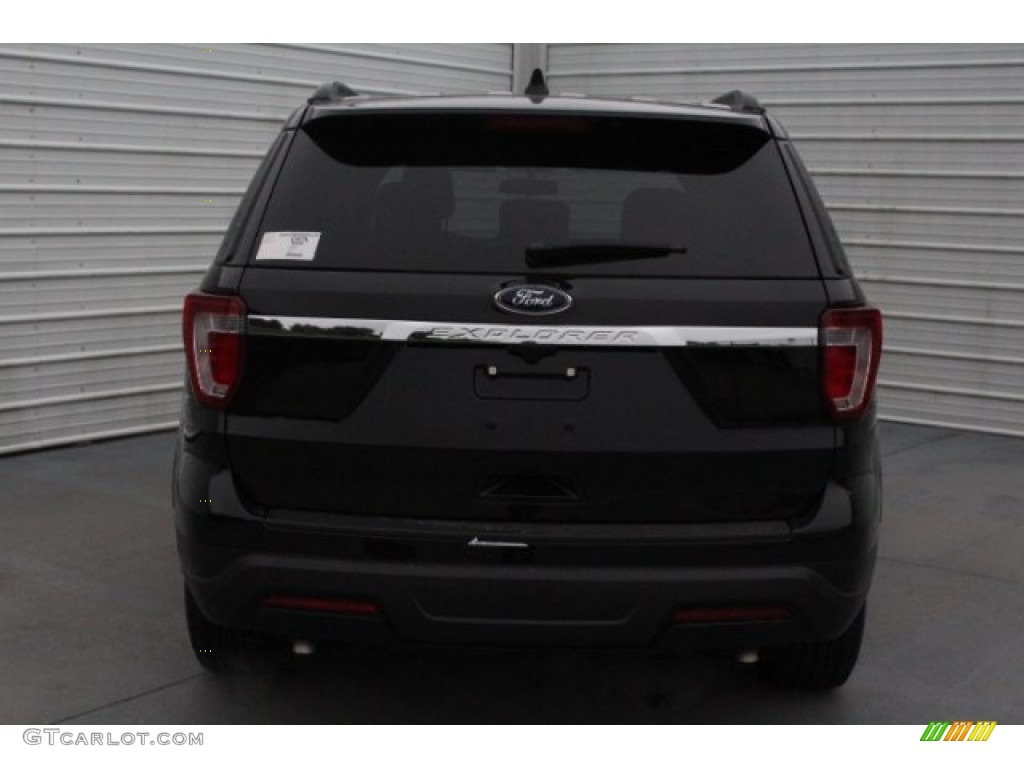 2018 Explorer FWD - Shadow Black / Medium Stone photo #8