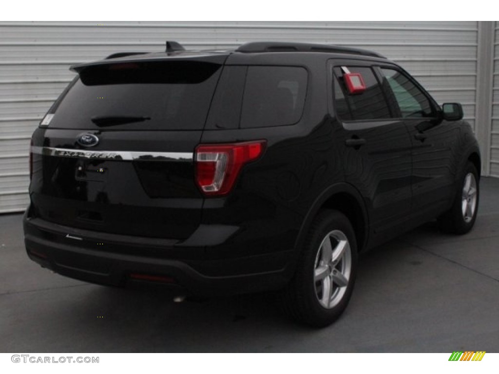 2018 Explorer FWD - Shadow Black / Medium Stone photo #9