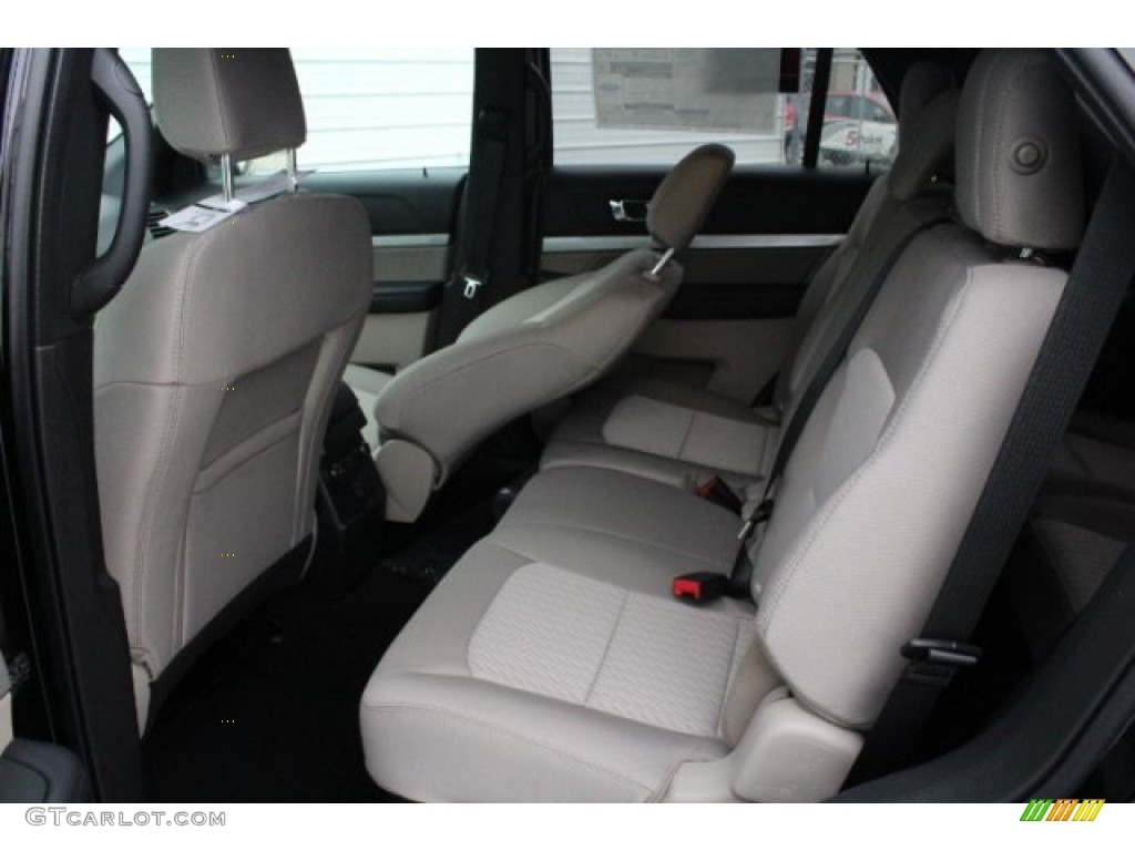 2018 Explorer FWD - Shadow Black / Medium Stone photo #23