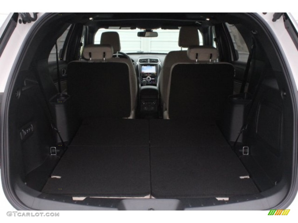 2018 Explorer Limited - White Platinum / Medium Stone photo #28