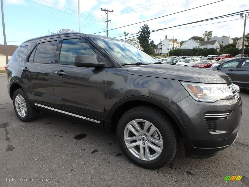 2019 Explorer XLT 4WD - Magnetic / Medium Black photo #3