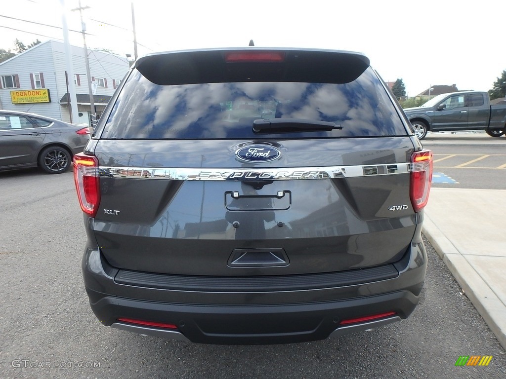 2019 Explorer XLT 4WD - Magnetic / Medium Black photo #6