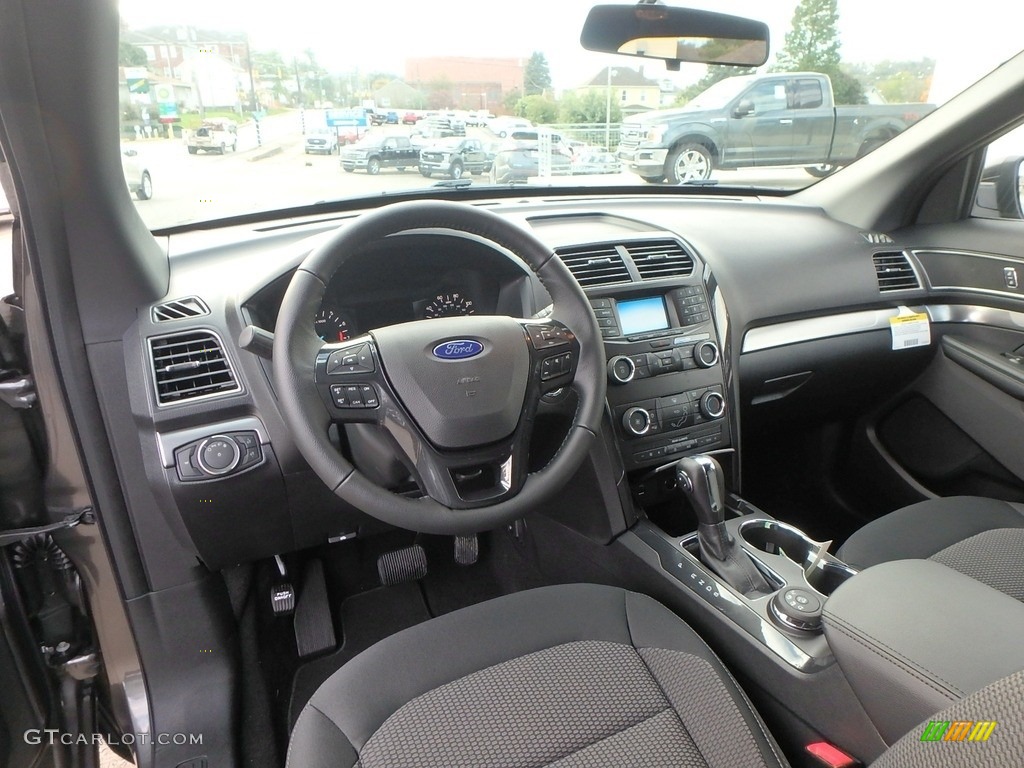 2019 Explorer XLT 4WD - Magnetic / Medium Black photo #13