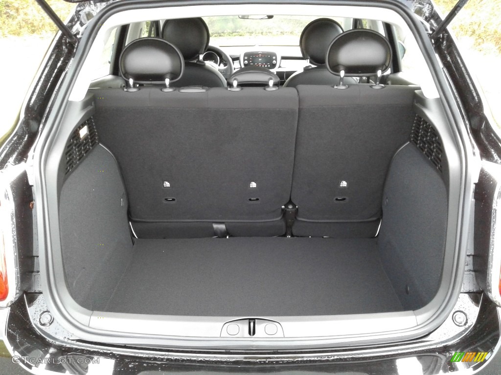 2018 Fiat 500X Pop Trunk Photos