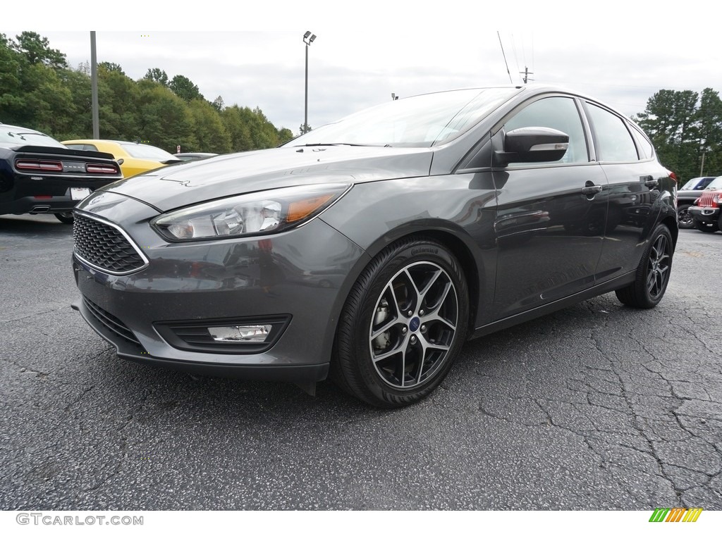 Magnetic 2017 Ford Focus SEL Hatch Exterior Photo #129964150