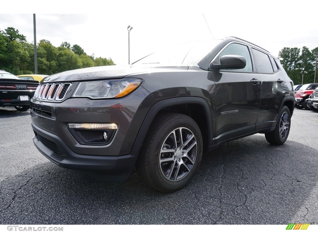 Granite Crystal Metallic 2019 Jeep Compass Latitude Exterior Photo #129965629