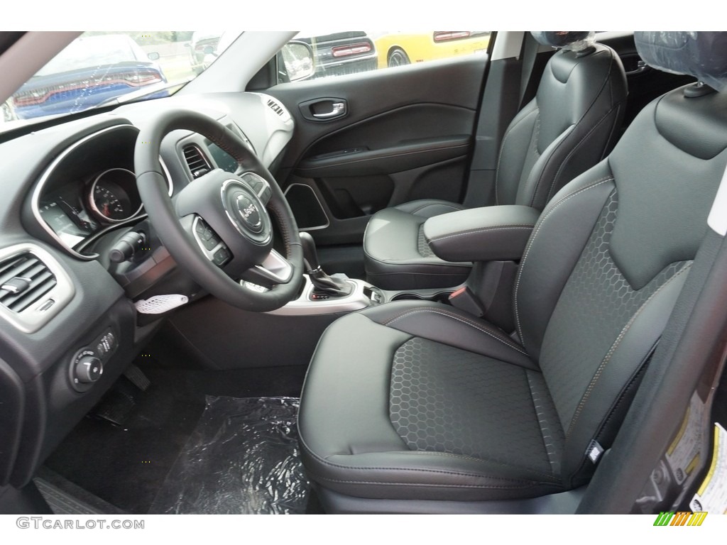 Black Interior 2019 Jeep Compass Latitude Photo #129965647