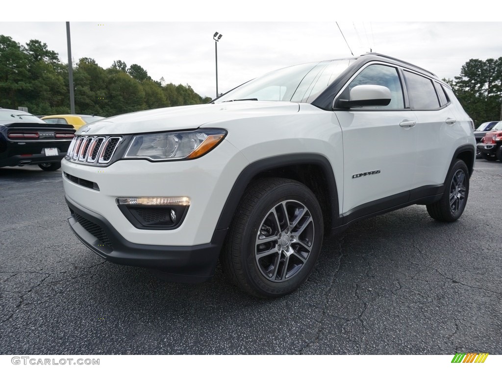 White 2019 Jeep Compass Latitude Exterior Photo #129966112