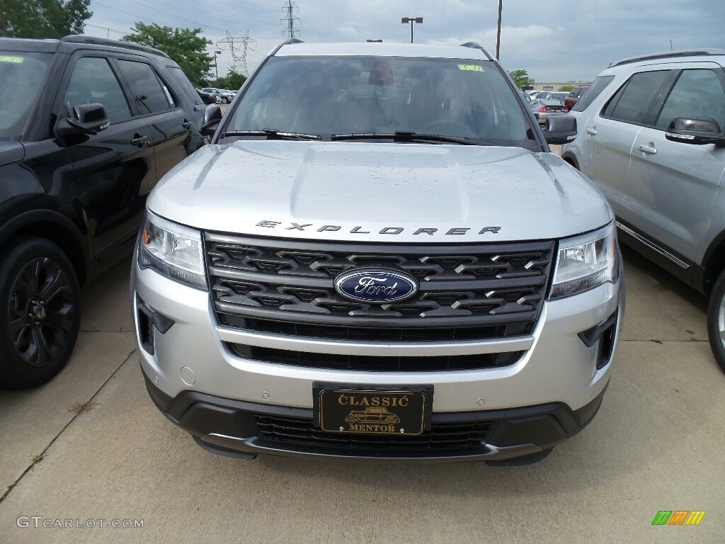 2018 Explorer XLT 4WD - Ingot Silver / Ebony Black photo #2