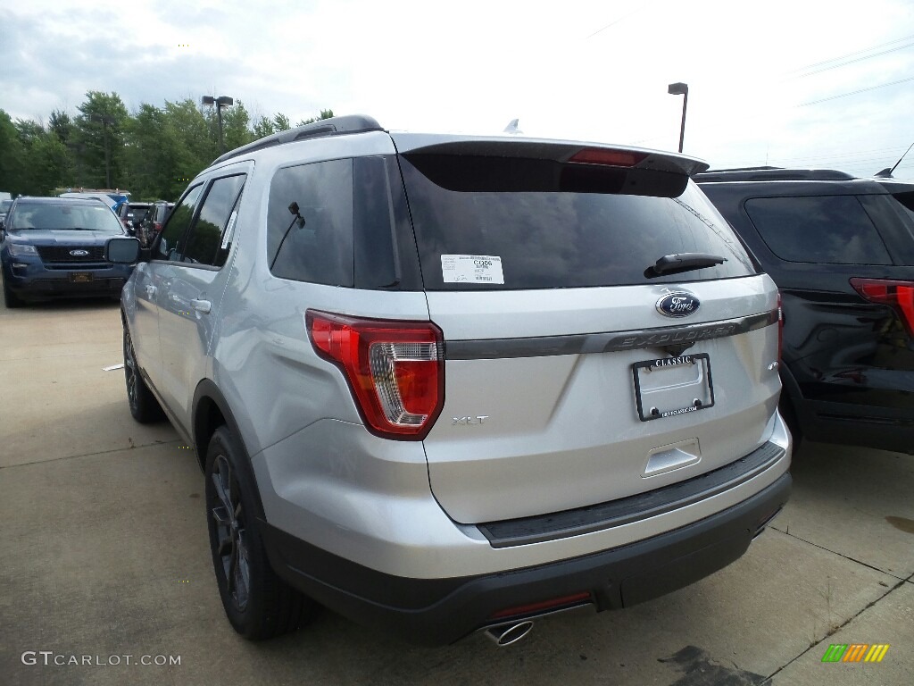 2018 Explorer XLT 4WD - Ingot Silver / Ebony Black photo #3