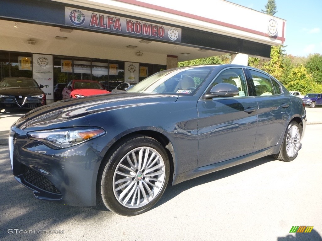 2019 Giulia Ti Lusso AWD - Lipari Gray Metallic / Black/Crema photo #2